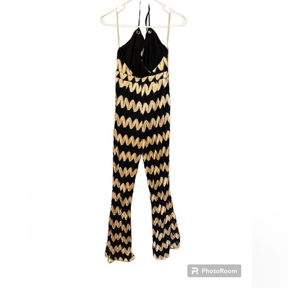 True decadence black gold chevron halter jumpsuit size 10 flare bottom - Picture 3 of 7
